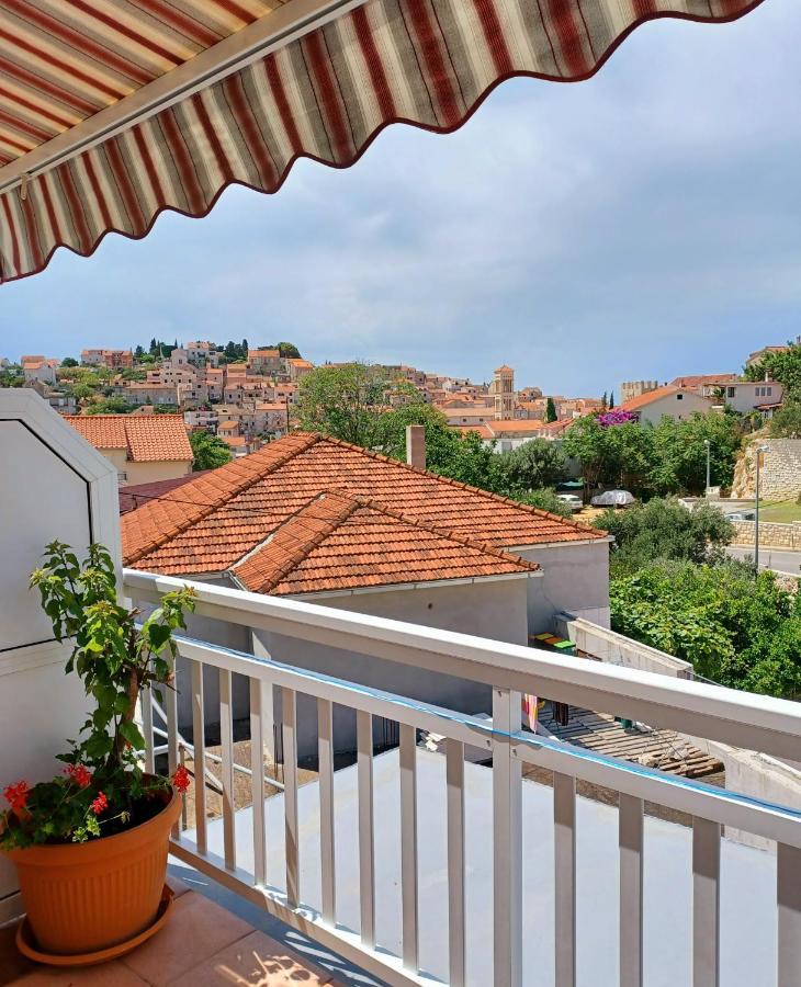 Rooms & Apartments Dolac Hvar Town Exterior foto